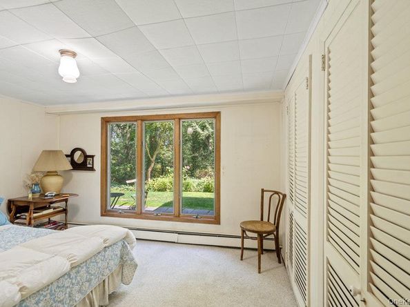 7 Chatham Place, Dix Hills NY 11746