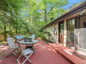 7 Chatham Place, Dix Hills NY 11746