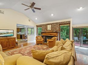7 Chatham Place, Dix Hills NY 11746