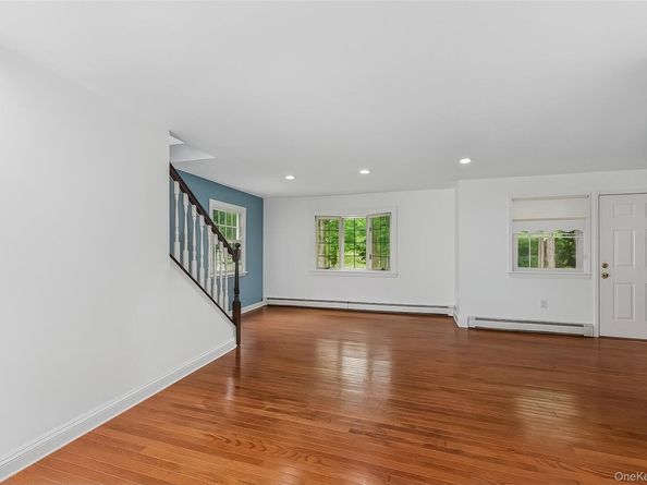 18 Shirley Street, Center Moriches NY 11934