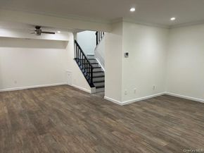 228 Springmeadow Drive H, Holbrook NY 11741