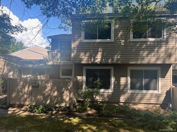 228 Springmeadow Drive H, Holbrook NY 11741