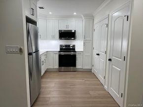 228 Springmeadow Drive H, Holbrook NY 11741