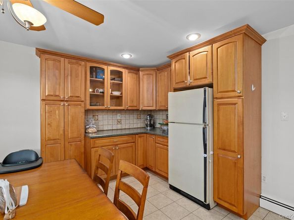 253 Hicksville Road 2K, Bethpage NY 11714