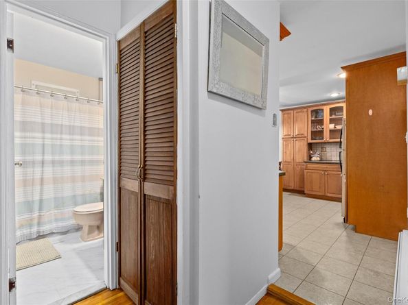 253 Hicksville Road 2K, Bethpage NY 11714