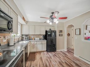 8 Glenwood Place, Farmingville NY 11738