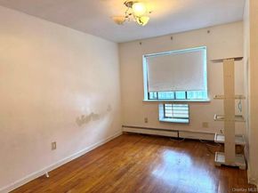 105-07 Otis 2A, Flushing NY 11368