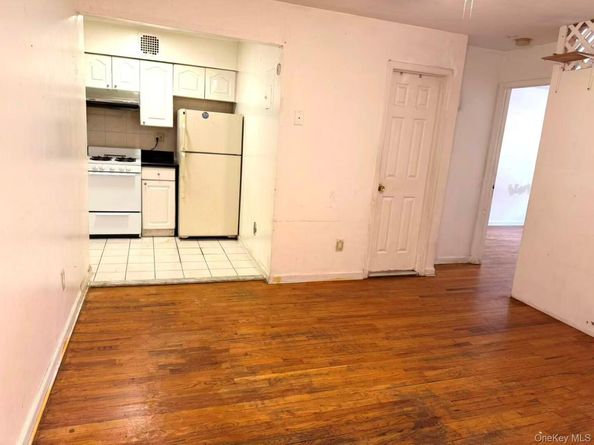 105-07 Otis 2A, Flushing NY 11368