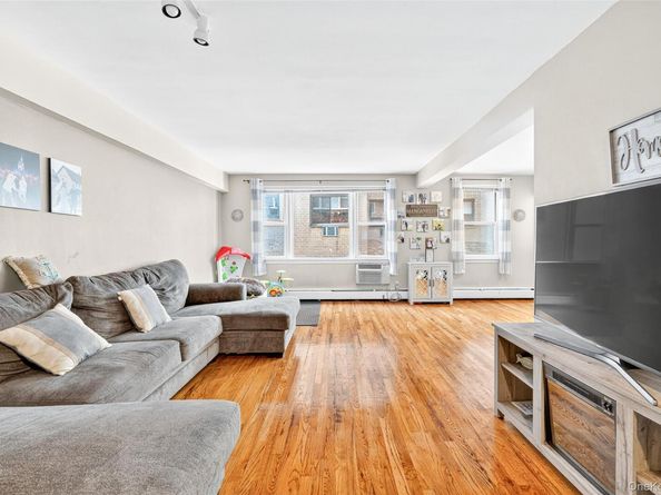 120 E Hartsdale Avenue 3M, Hartsdale NY 10530