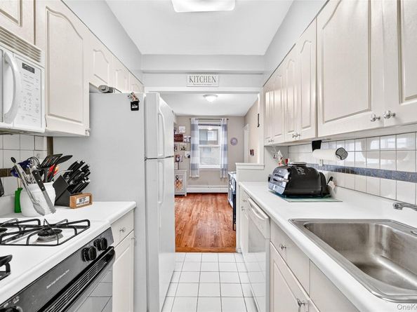 120 E Hartsdale Avenue 3M, Hartsdale NY 10530