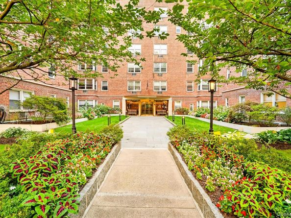 120 E Hartsdale Avenue 3M, Hartsdale NY 10530