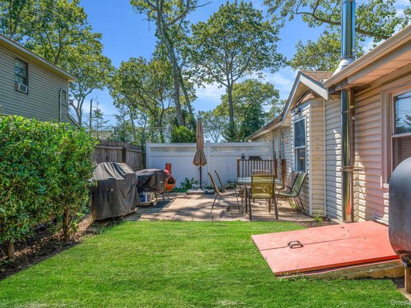 33 Wylde Road, Mount Sinai NY 11766