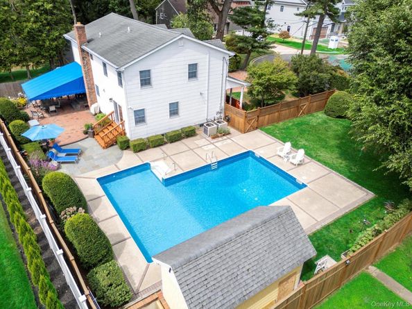14 Olive Court, Rockville Centre NY 11570