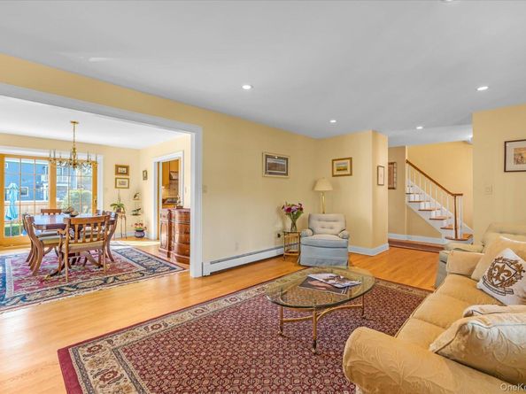 14 Olive Court, Rockville Centre NY 11570