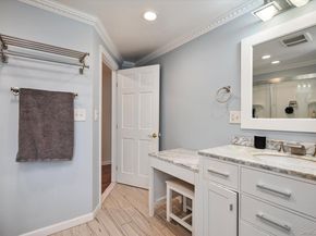 40 Bayview Place, Massapequa NY 11758