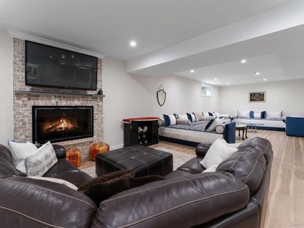 629 California Road, Bronxville NY 10708