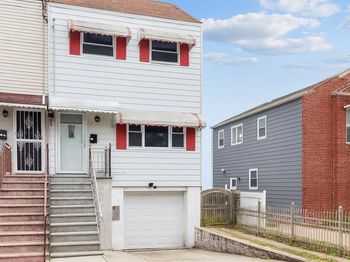 160 Stephens Avenue