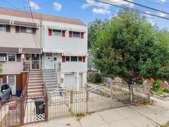 160 Stephens Avenue