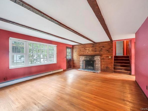 14 Woodvale Avenue, Kings Park NY 11754