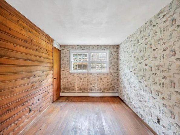 14 Woodvale Avenue, Kings Park NY 11754