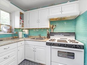 22402 Stronghurst Avenue 208, Queens Village NY 11427