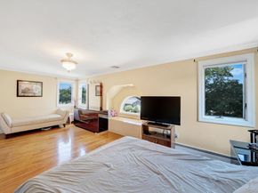 76 Balcom Road, Farmingdale NY 11735