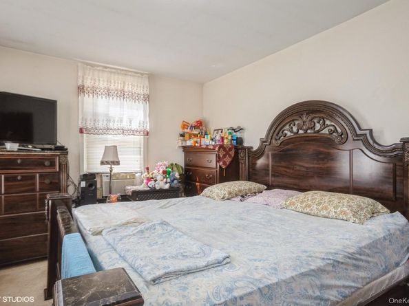 4261 Byron Avenue, Bronx NY 10466