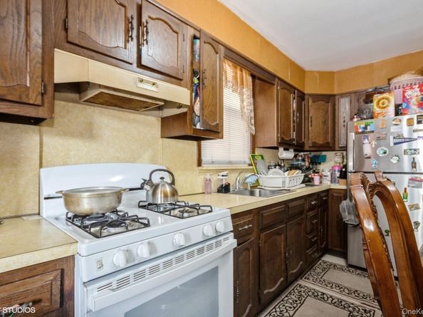 4261 Byron Avenue, Bronx NY 10466