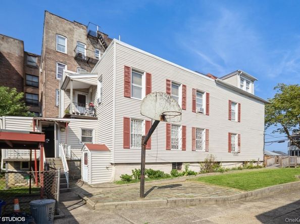 4261 Byron Avenue, Bronx NY 10466
