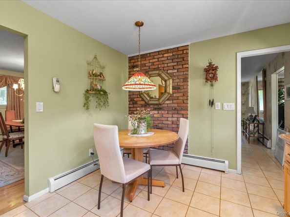 41 Villanova Lane, Dix Hills NY 11746