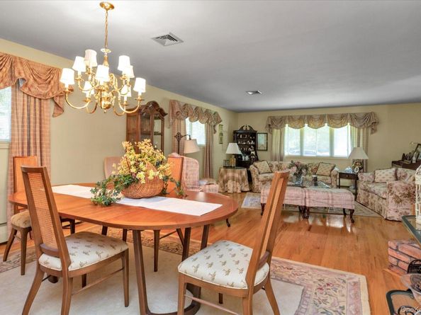 41 Villanova Lane, Dix Hills NY 11746