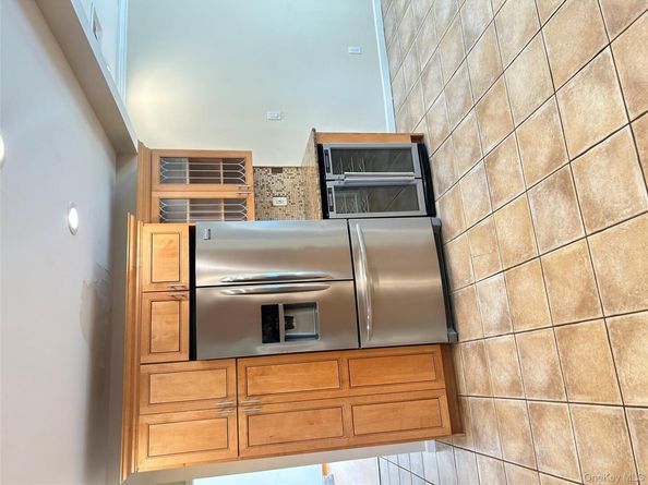 3068 Xavier Place, Oceanside NY 11572