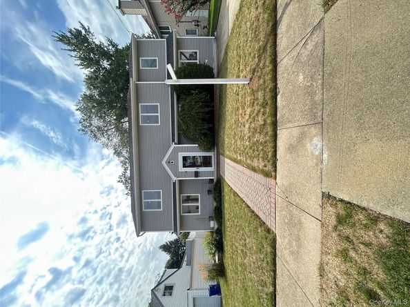 3068 Xavier Place, Oceanside NY 11572