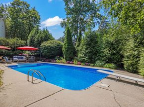 5 Barnyard Lane, Setauket NY 11733