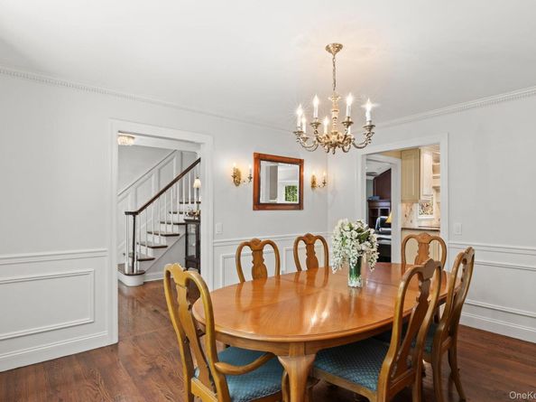 5 Barnyard Lane, Setauket NY 11733