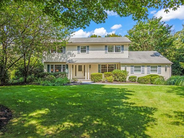 5 Barnyard Lane, Setauket NY 11733
