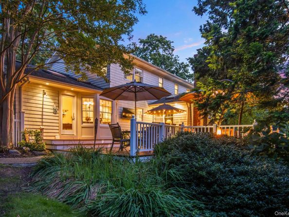 5 Barnyard Lane, Setauket NY 11733