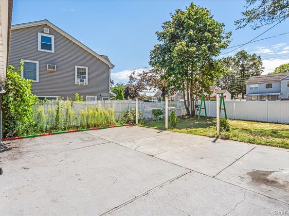 159 Spring Lane, Levittown NY 11756