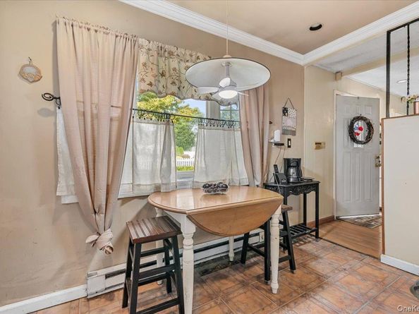 34 Curve Lane, Levittown NY 11756