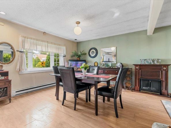 34 Curve Lane, Levittown NY 11756