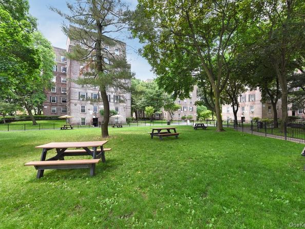 51-28 30th Avenue 6A, Woodside NY 11377