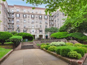 51-28 30th Avenue