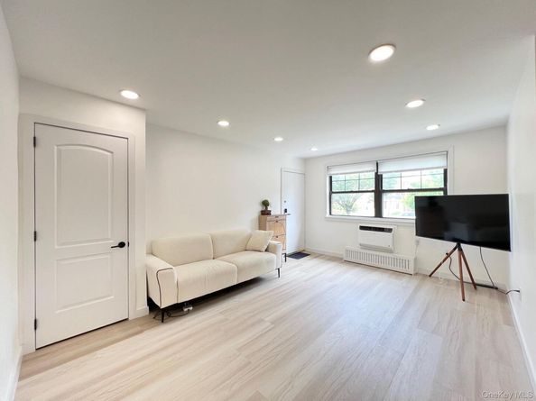6958 138th Street A, Flushing NY 11367