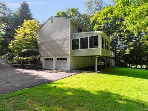 81 Hidden Hollow Lane, Millwood NY 10546