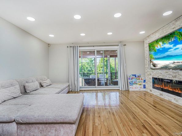 2420 E 74 Street, Brooklyn NY 11234