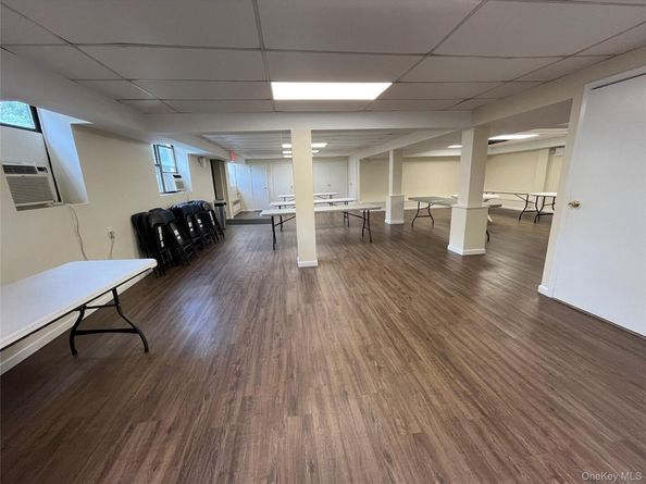 6 West Mill Drive 1A, Great Neck NY 11021
