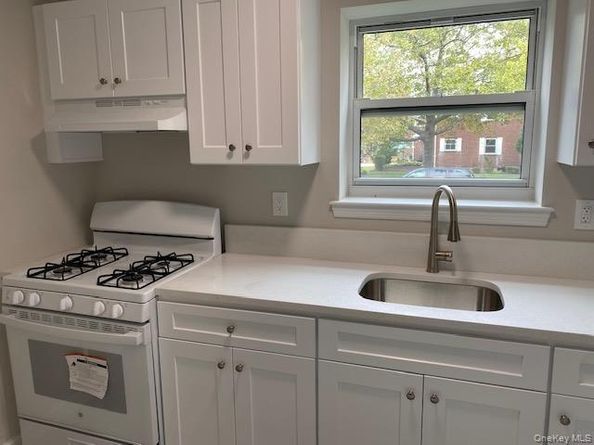 260-18 75th Avenue 1st fl, Glen Oaks NY 11004