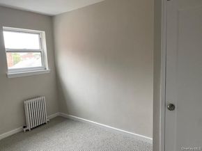 260-18 75th Avenue 1st fl, Glen Oaks NY 11004