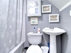 6510 80th Avenue, Glendale NY 11385