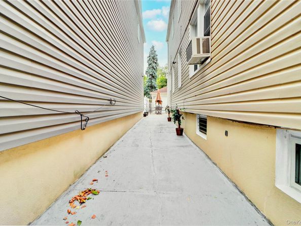 6510 80th Avenue, Glendale NY 11385